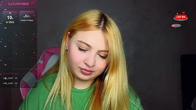 shy blondiee online show from March 15, 2025, 11:39 pm