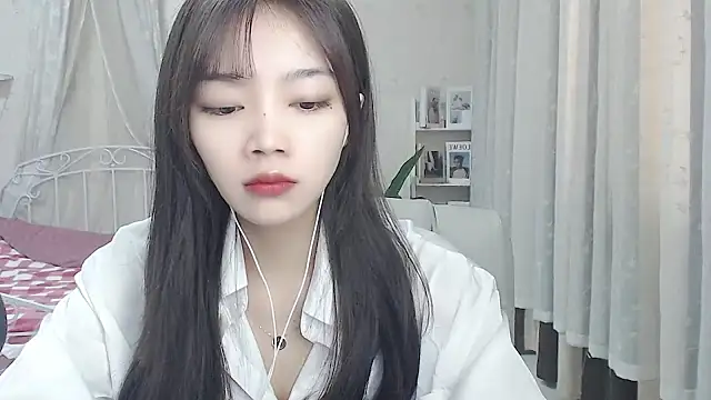 Snapshot of Jenny-Z chatting on January 18, 2026, 2:04 am Jenny-Z online show from January 18, 2026, 2:04 am