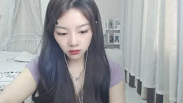 Jenny-Z online show from April 12, 2026, 2:05 am
