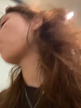 QuitieLia online show from January 6, 2026, 8:18 am