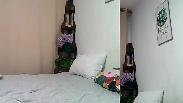 Snapshot of valentinaxcam chatting on January 1, 2025, 1:47 am valentinaxcam online show from January 1, 2025, 1:47 am