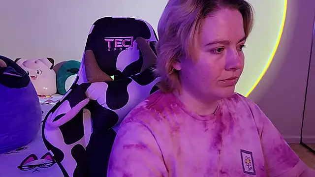 InternetFairy XO online show from January 1, 2025, 5:33 am