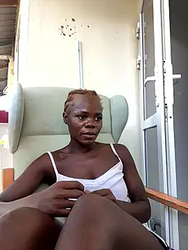 Snapshot of petiteebony_81 chatting on January 17, 2026, 2:11 pm petiteebony 81 online show from January 17, 2026, 2:11 pm