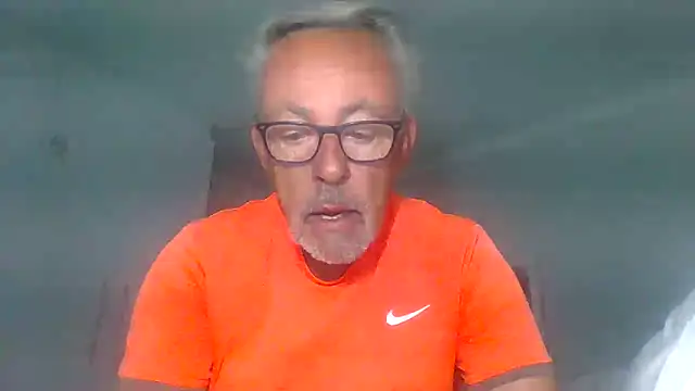 tuggy59 online show from October 6, 2025, 4:43 am