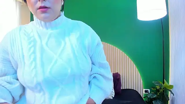 Snapshot of taylor_bennet chatting on December 17, 2025, 11:49 am taylor bennet online show from December 17, 2025, 11:49 am