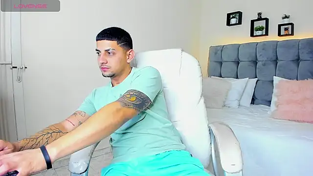 Alex cute77 online show from February 28, 2025, 12:31 pm