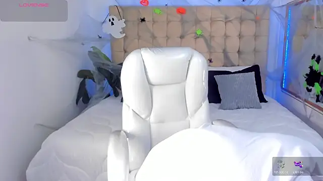 Alex cute77 online show from October 23, 2025, 11:09 am