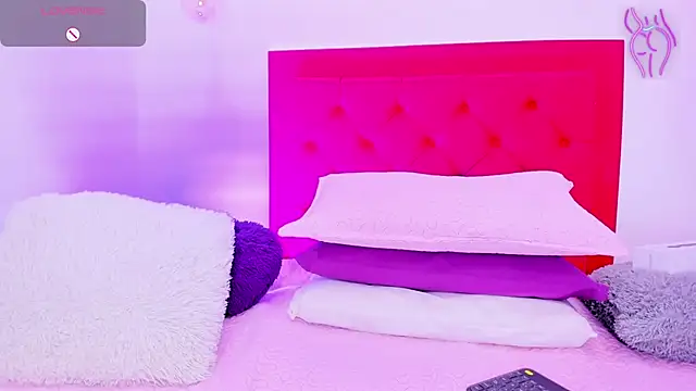 Sofia Girl  online show from December 25, 2024, 7:24 am