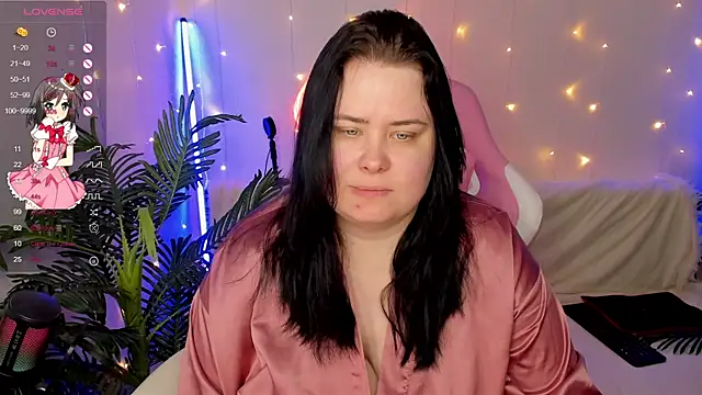 Snapshot of Akemi_BBW chatting on December 16, 2024, 8:41 am Akemi BBW online show from December 16, 2024, 8:41 am