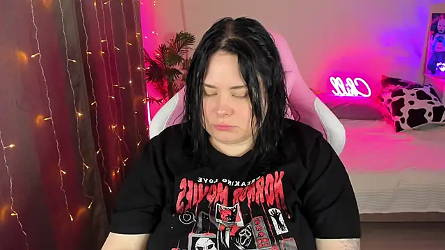 Akemi BBW online show from November 1, 2025, 5:59 pm