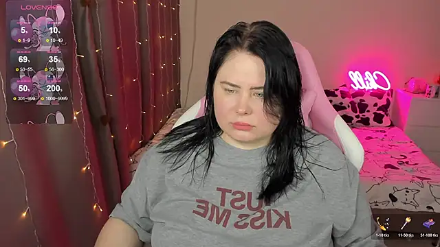 Snapshot of Akemi_BBW chatting on February 7, 2026, 5:33 am Akemi BBW online show from February 7, 2026, 5:33 am