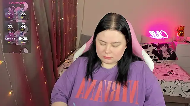 Snapshot of Akemi_BBW chatting on February 12, 2026, 4:40 am Akemi BBW online show from February 12, 2026, 4:40 am