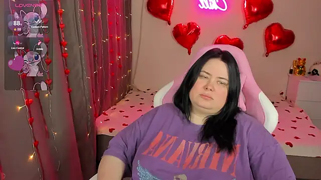 Snapshot of Akemi_BBW chatting on February 20, 2026, 5:15 am Akemi BBW online show from February 20, 2026, 5:15 am