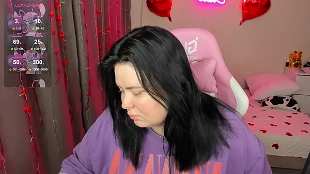 Snapshot of Akemi_BBW chatting on February 22, 2026, 5:19 am Akemi BBW online show from February 22, 2026, 5:19 am