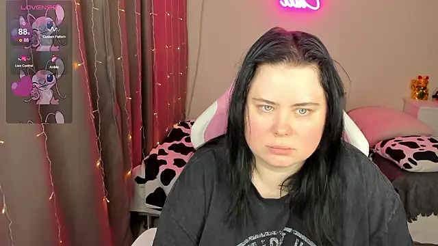 Snapshot of Akemi_BBW chatting on March 3, 2026, 4:51 am Akemi BBW online show from March 3, 2026, 4:51 am