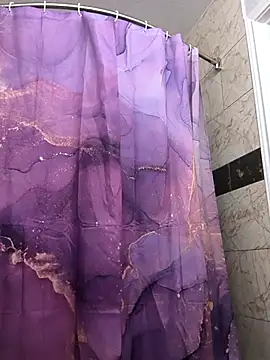 Snapshot of icyMike43 chatting on February 5, 2026, 2:33 pm icyMike43 online show from February 5, 2026, 2:33 pm