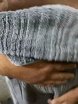 Snapshot of Enrrique30 chatting on December 8, 2024, 10:57 pm Enrrique30 online show from December 8, 2024, 10:57 pm