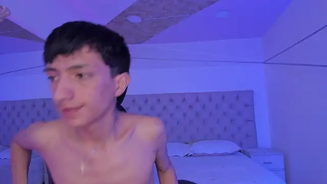 DereckCooperr online show from October 23, 2025, 10:30 pm