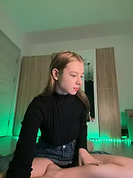 freiiaflower online show from March 6, 2025, 4:07 pm