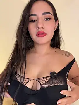 anniesweet02 online show from May 17, 2026, 10:39 pm
