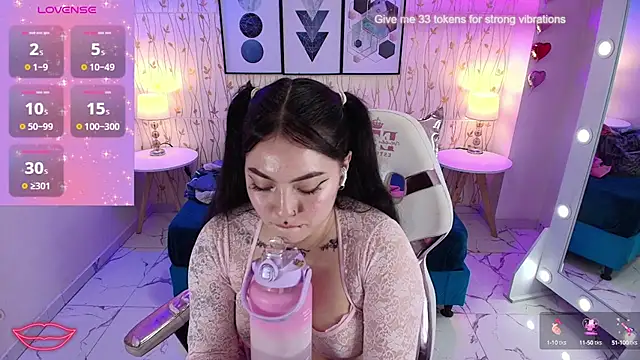 Snapshot of Isa_reel chatting on January 18, 2025, 11:00 pm Isa reel online show from January 18, 2025, 11:00 pm