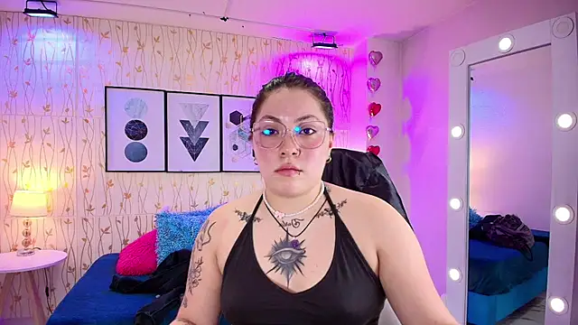 Snapshot of Isa_reel chatting on February 11, 2025, 7:48 pm Isa reel online show from February 11, 2025, 7:48 pm