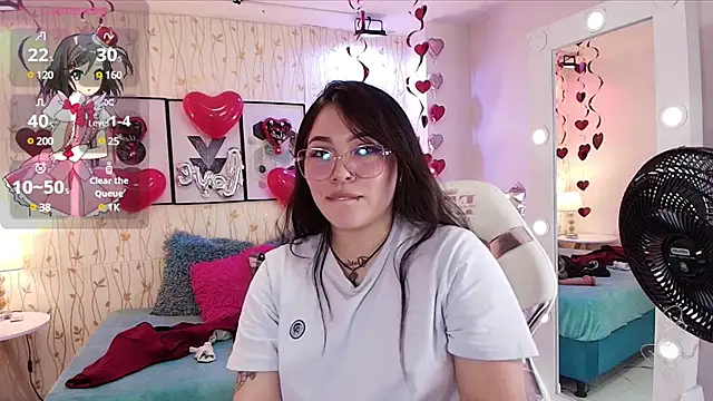 Snapshot of Isa_reel chatting on February 14, 2025, 10:47 pm Isa reel online show from February 14, 2025, 10:47 pm