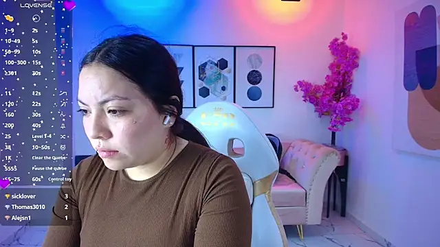 Isa reel online show from May 12, 2026, 7:44 pm