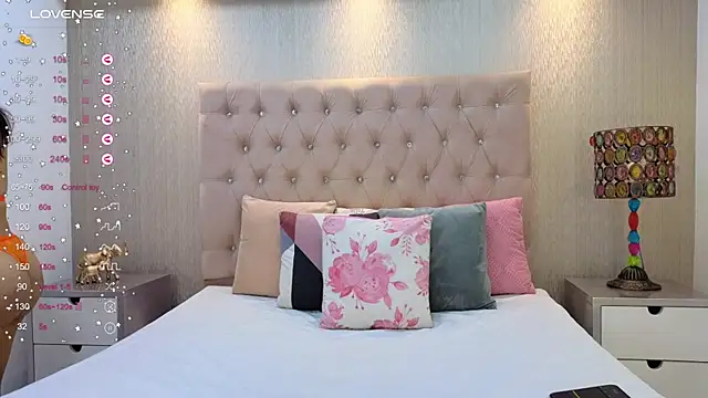 Snapshot of NatyQueen_ chatting on March 12, 2025, 1:19 pm NatyQueen online show from March 12, 2025, 1:19 pm