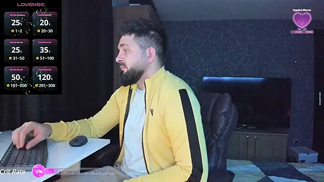 Snapshot of Eduu2322 chatting on December 6, 2024, 9:13 pm Eduu2322 online show from December 6, 2024, 9:13 pm