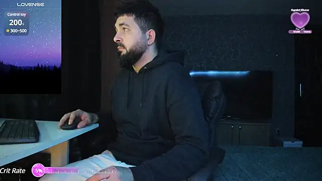 Snapshot of Eduu2322 chatting on December 15, 2024, 8:47 pm Eduu2322 online show from December 15, 2024, 8:47 pm