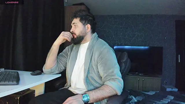 Snapshot of Eduu2322 chatting on January 2, 2025, 11:16 pm Eduu2322 online show from January 2, 2025, 11:16 pm