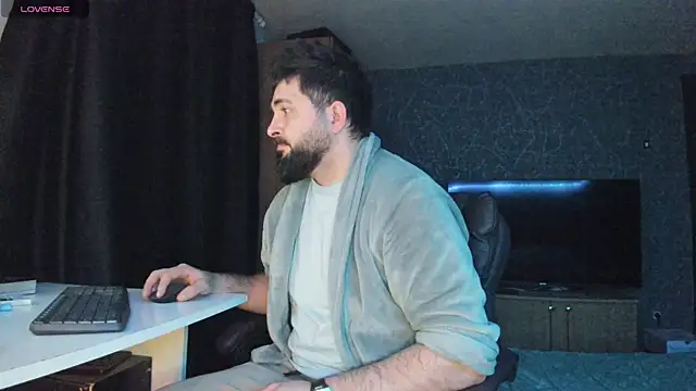 Snapshot of Eduu2322 chatting on January 8, 2025, 11:09 pm Eduu2322 online show from January 8, 2025, 11:09 pm