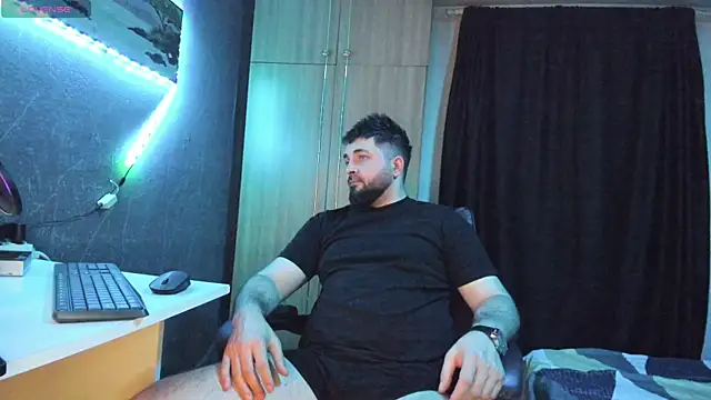 Snapshot of Eduu2322 chatting on February 17, 2025, 10:14 pm Eduu2322 online show from February 17, 2025, 10:14 pm