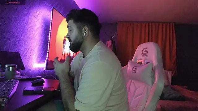 Eduu2322 online show from February 9, 2026, 10:14 pm