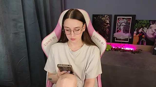 Sweet frosti online show from June 5, 2026, 3:24 am