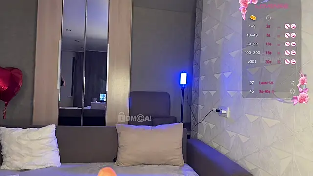 soficumss online show from February 21, 2025, 3:21 pm