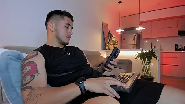 Snapshot of Chriskyle_ chatting on December 2, 2024, 11:07 pm Chriskyle  online show from December 2, 2024, 11:07 pm