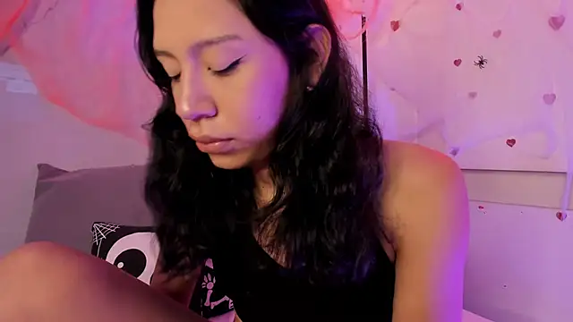 AdammClark1 online show from October 7, 2025, 8:39 pm