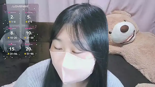 yuinyan3150 online show from November 30, 2025, 4:27 am