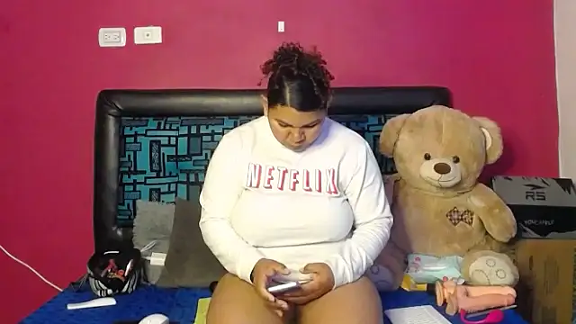 karolhot916 online show from September 26, 2025, 10:19 am