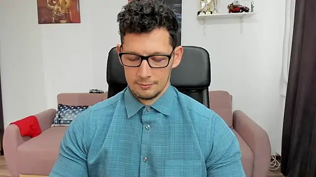 BrutusK08 online show from February 18, 2025, 9:54 am