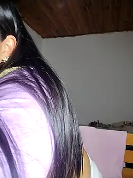 KATYGONZALEZ online show from May 16, 2026, 12:18 am