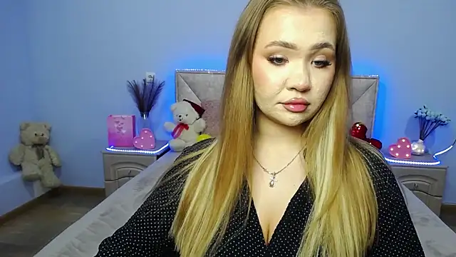 StacyYellig online show from January 12, 2025, 8:36 pm