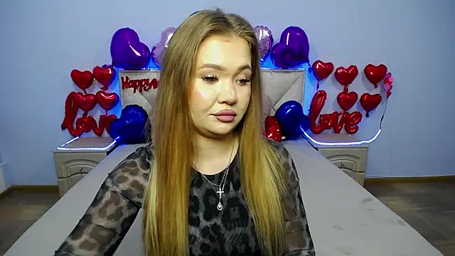 StacyYellig online show from February 3, 2025, 11:26 pm