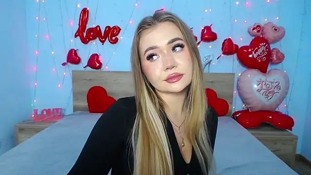 StacyYellig online show from February 18, 2025, 6:58 pm