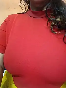 CUTE SOPHIA- online show from January 1, 2025, 6:37 am