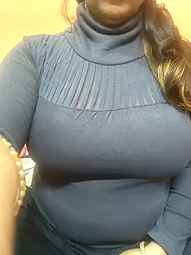 CUTE SOPHIA- online show from January 5, 2025, 5:51 pm