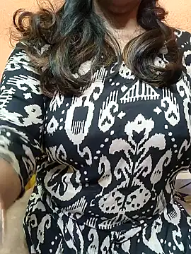 CUTE SOPHIA- online show from January 24, 2025, 4:48 am