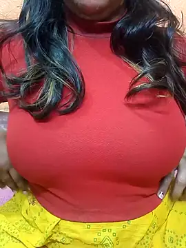 CUTE SOPHIA- online show from February 6, 2025, 7:07 pm